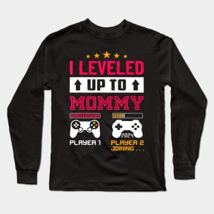 Leveling Up To Mommy Est 2024 First Time Mom 2024 Video Game Long Sleeve T-Shirt